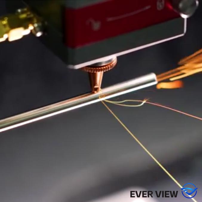 Maszyny do cięcia laserowego ułatwiają przetwarzanie komponentów elektronicznych; EVER VIEW osiąga przełom w mikroprecyzyjnym cięciu cienkowarstwowym